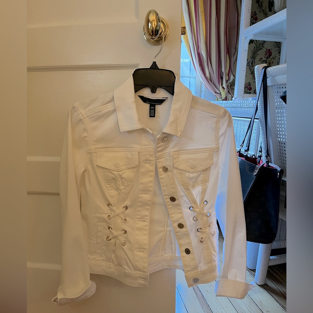 NWT WHITE HOUSE BLACK MARKET Grommet Detail Denim Jacket, XXS